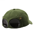 🤣 Aviator stílusú baseball sapka — egyedi napszemüveg-tartókkal és vintage fém díszítésekkel! 🧢✨