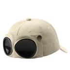 🤣 Aviator stílusú baseball sapka — egyedi napszemüveg-tartókkal és vintage fém díszítésekkel! 🧢✨