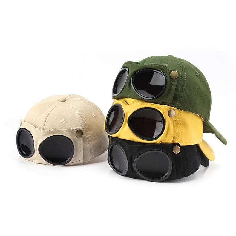 🤣 Aviator stílusú baseball sapka — egyedi napszemüveg-tartókkal és vintage fém díszítésekkel! 🧢✨